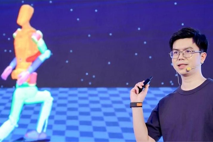 天才少年稚晖君BB贝博机器人走路进场！AI模型做大脑，目标售价20万以内